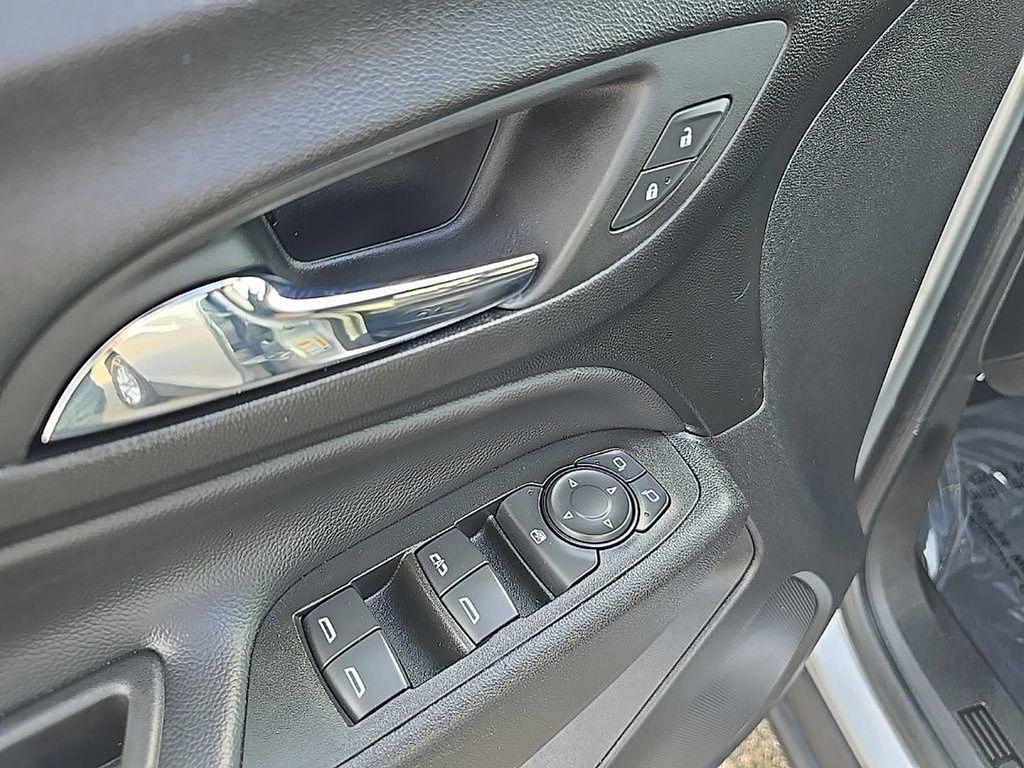 used 2022 Chevrolet Equinox car, priced at $19,806