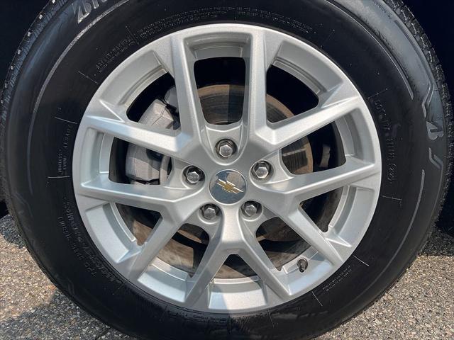 used 2024 Chevrolet Equinox car, priced at $25,356