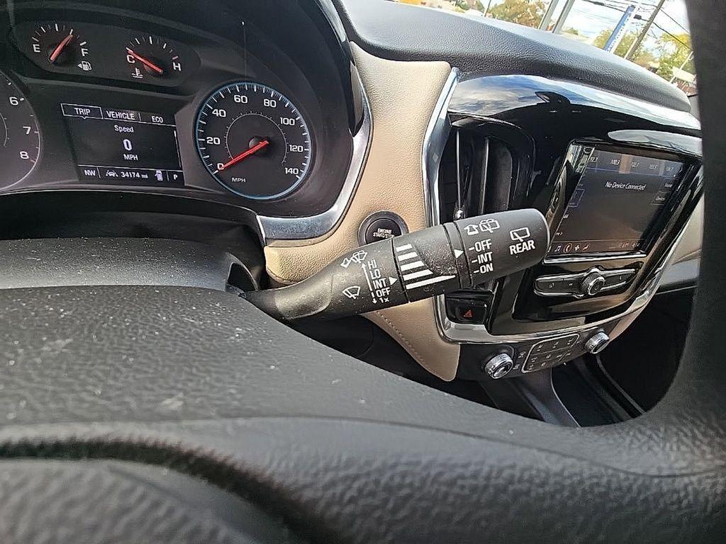 used 2022 Chevrolet Traverse car, priced at $26,375