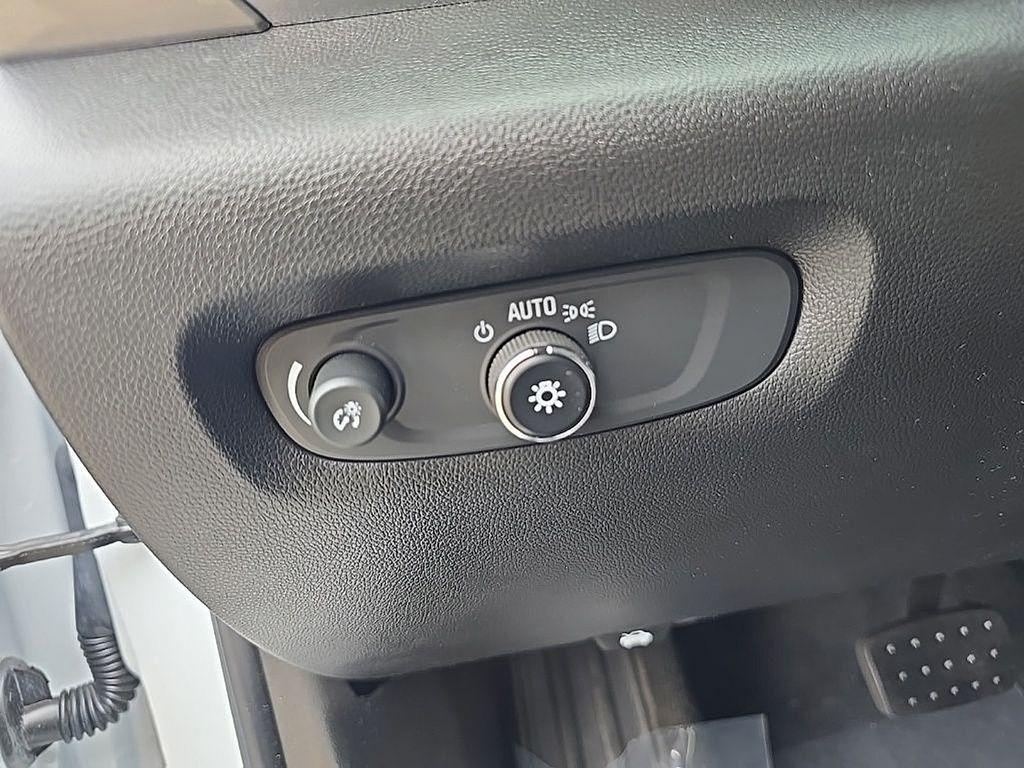 used 2023 Chevrolet Traverse car, priced at $29,000