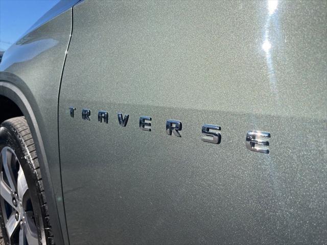 used 2022 Chevrolet Traverse car, priced at $32,276