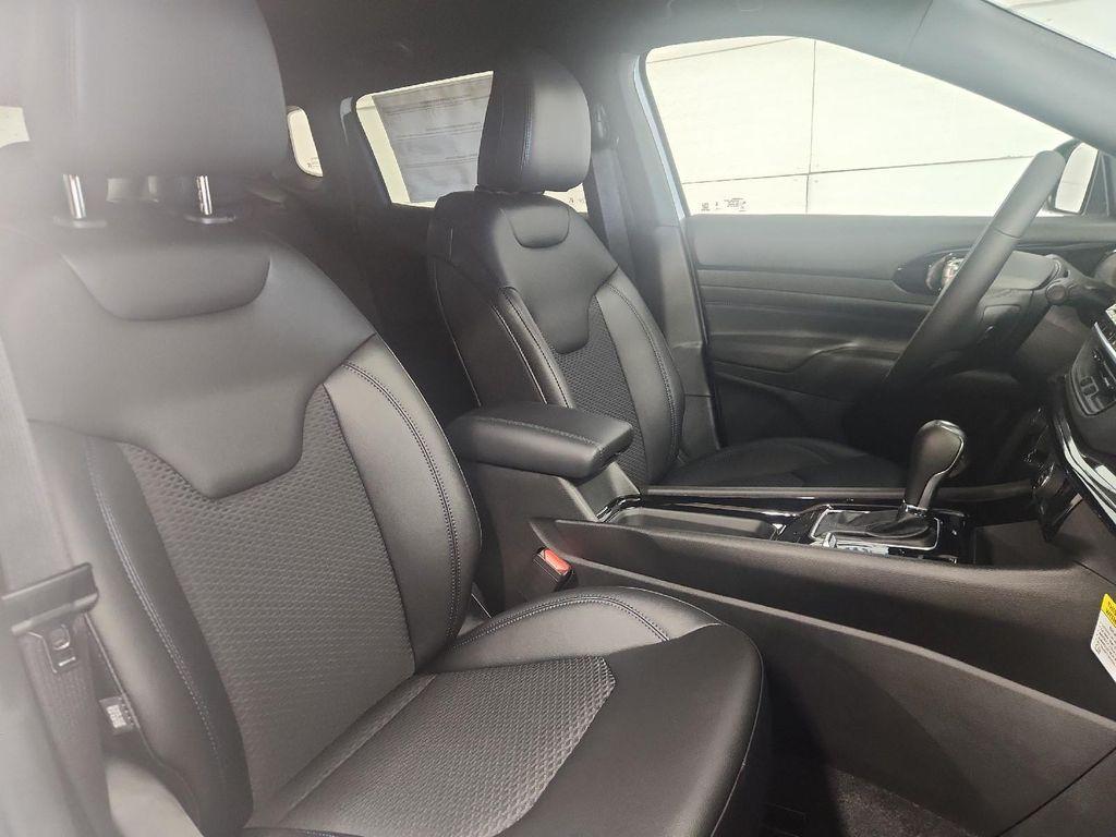 new 2025 Jeep Compass car, priced at $31,295
