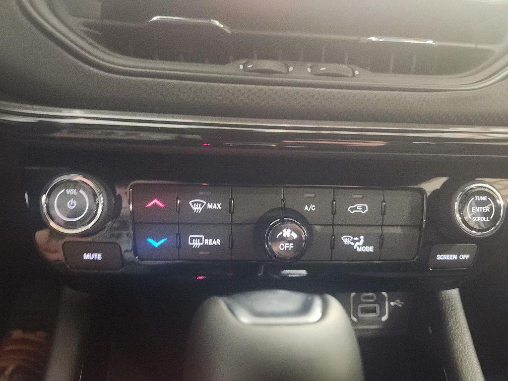 new 2025 Jeep Compass car, priced at $31,295