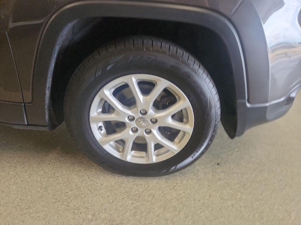 used 2018 Jeep Cherokee car, priced at $16,111