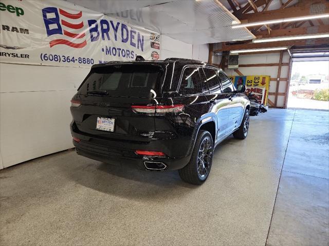 new 2025 Jeep Grand Cherokee car, priced at $68,940