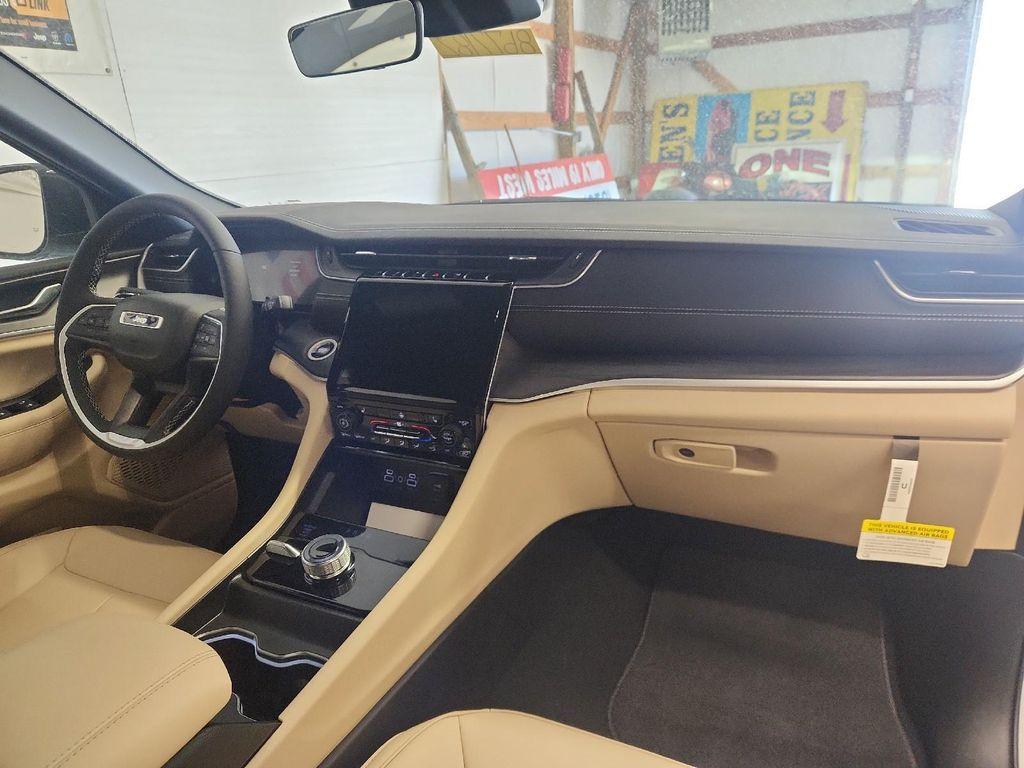 new 2025 Jeep Grand Cherokee L car, priced at $45,019