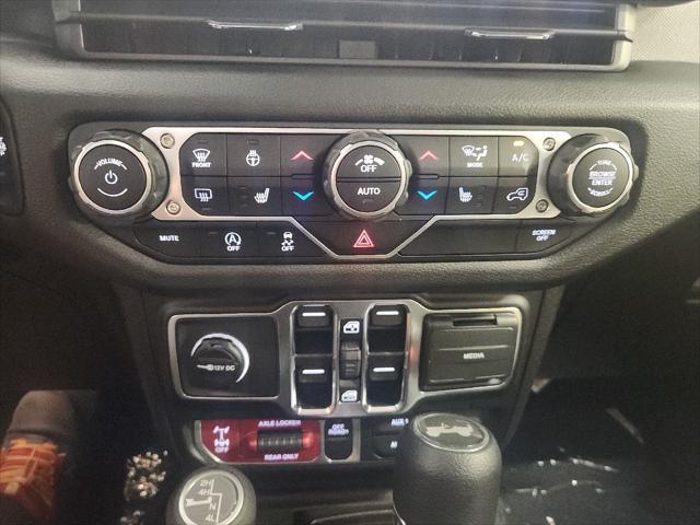 new 2025 Jeep Wrangler car, priced at $54,523