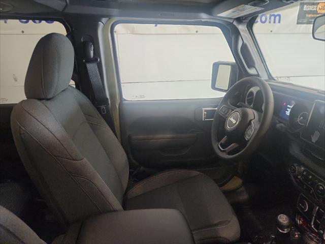 new 2025 Jeep Wrangler car, priced at $55,374