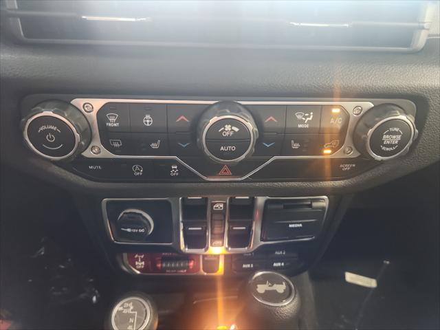 new 2025 Jeep Wrangler car, priced at $55,374