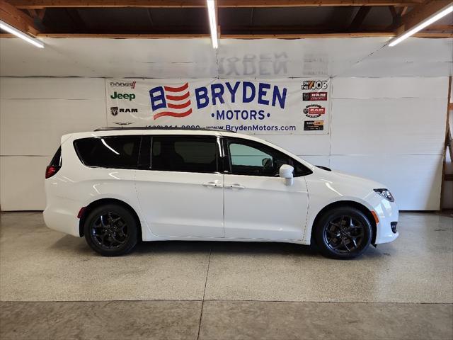 used 2020 Chrysler Pacifica car, priced at $30,712