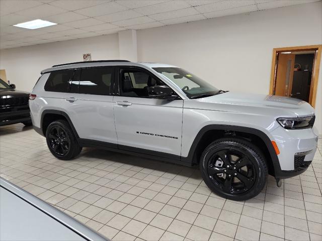 new 2025 Jeep Grand Cherokee L car, priced at $54,135