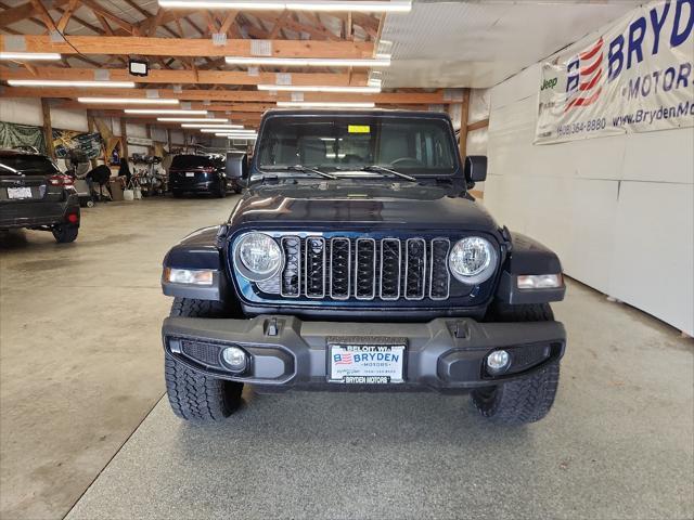 new 2025 Jeep Gladiator car, priced at $43,295