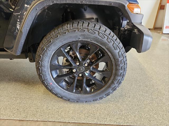 new 2025 Jeep Gladiator car, priced at $43,295