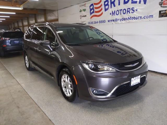 used 2020 Chrysler Pacifica car, priced at $26,889