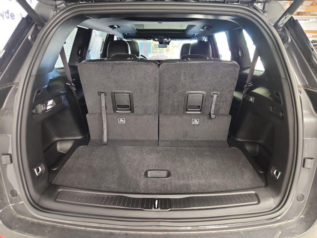 new 2025 Jeep Grand Cherokee L car, priced at $50,195