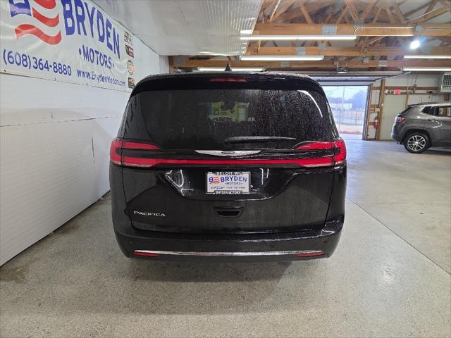 new 2025 Chrysler Pacifica car, priced at $42,395