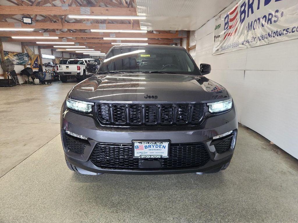 new 2025 Jeep Grand Cherokee car, priced at $47,895