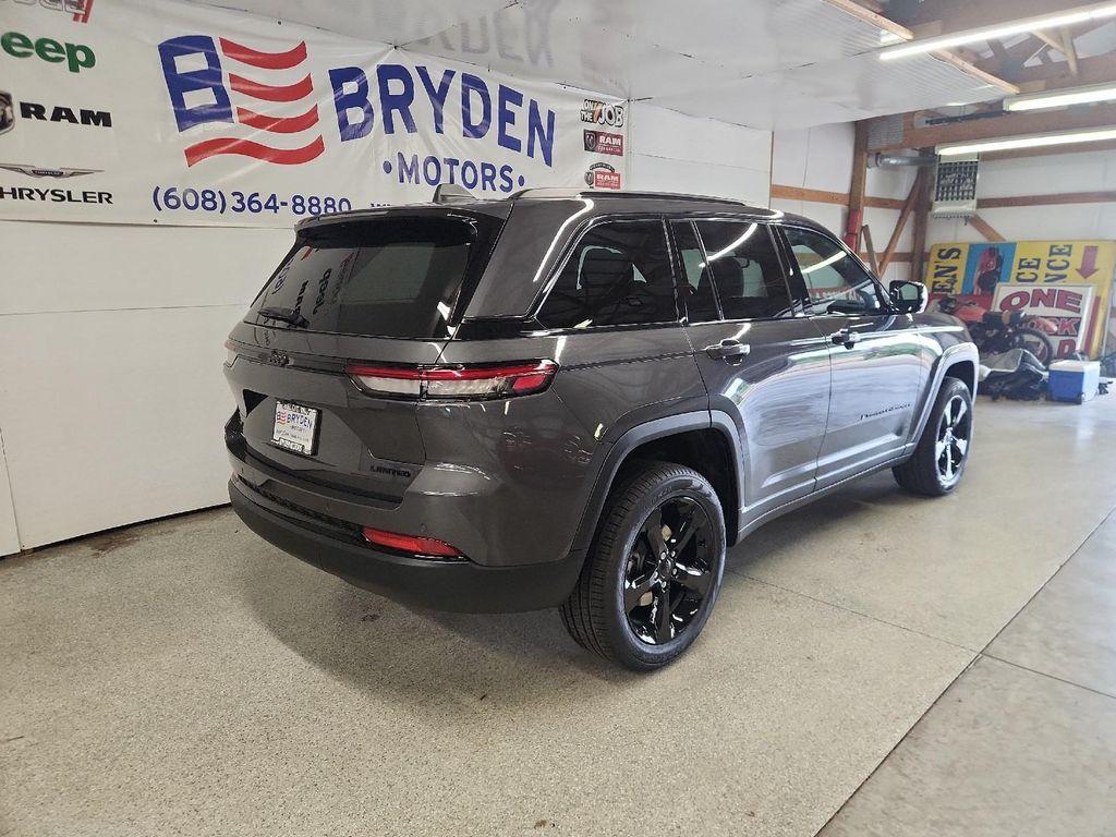 new 2025 Jeep Grand Cherokee car, priced at $47,895