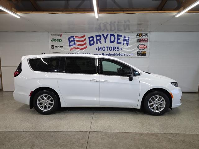 new 2025 Chrysler Pacifica car, priced at $42,055