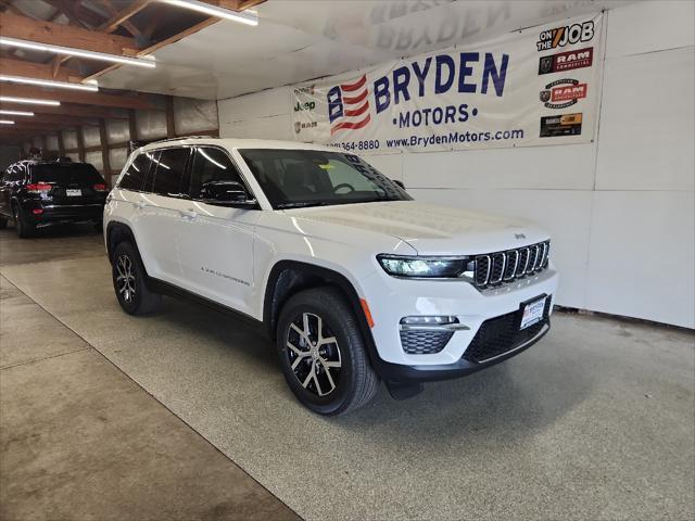 new 2025 Jeep Grand Cherokee car, priced at $43,913