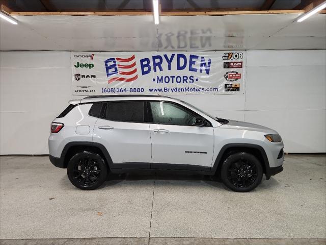 new 2025 Jeep Compass car, priced at $31,990