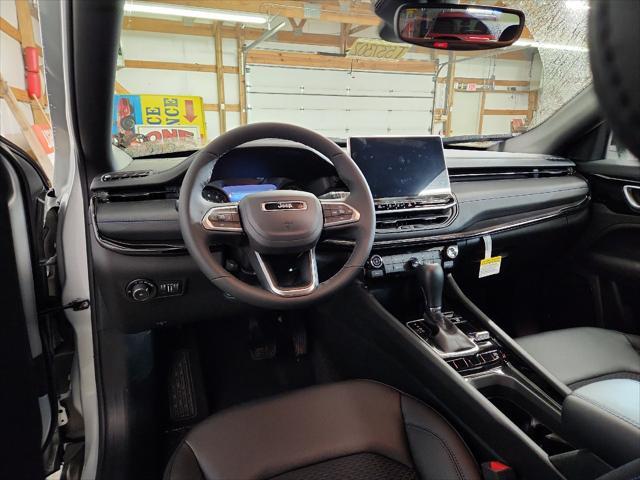 new 2025 Jeep Compass car, priced at $31,990