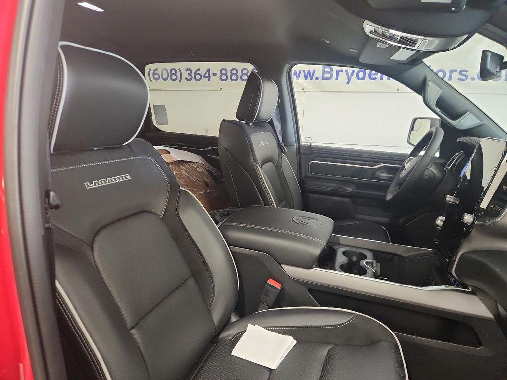 new 2025 Ram 1500 car, priced at $69,556