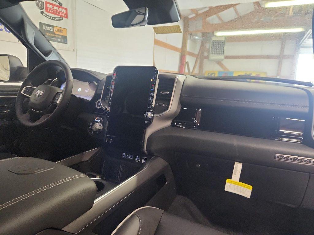 new 2025 Ram 1500 car, priced at $69,556