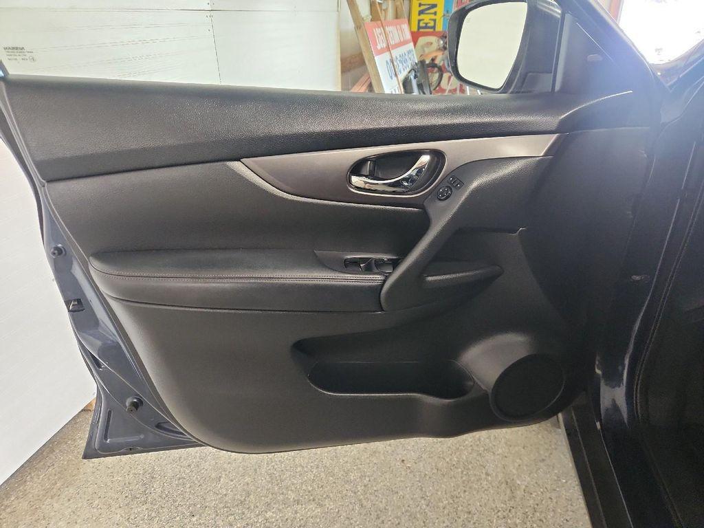 used 2016 Nissan Rogue car, priced at $10,928