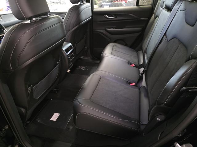 new 2025 Jeep Grand Cherokee car, priced at $44,925