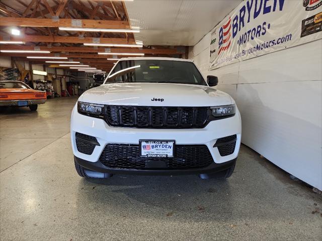 new 2025 Jeep Grand Cherokee car, priced at $45,185