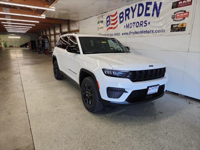 new 2025 Jeep Grand Cherokee car, priced at $45,185