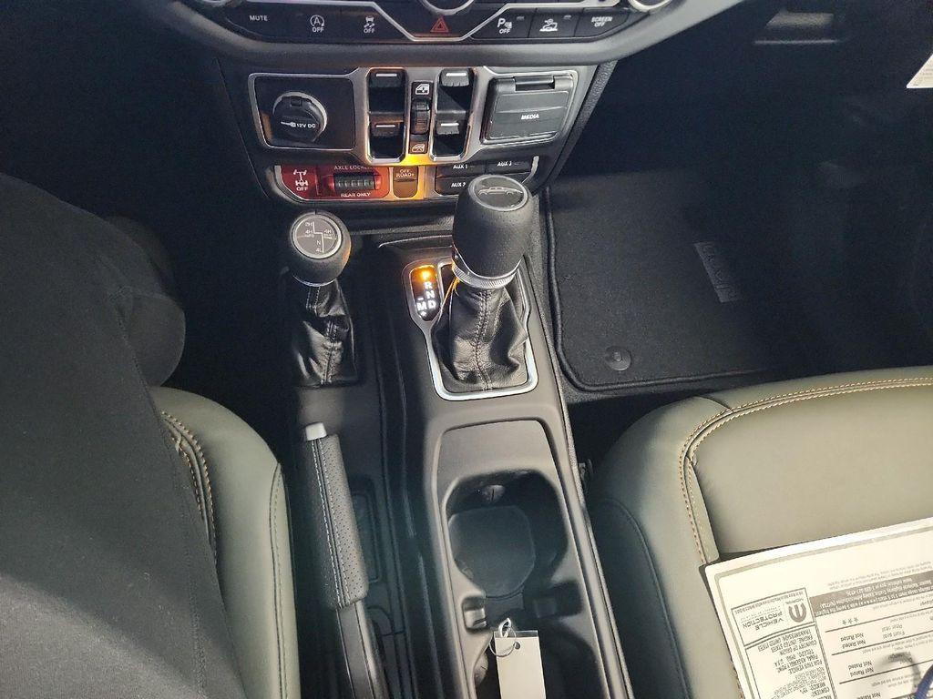 new 2025 Jeep Gladiator car, priced at $60,990