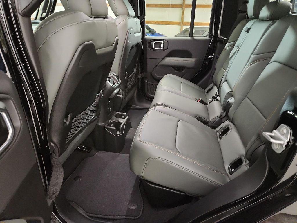 new 2025 Jeep Gladiator car, priced at $60,990