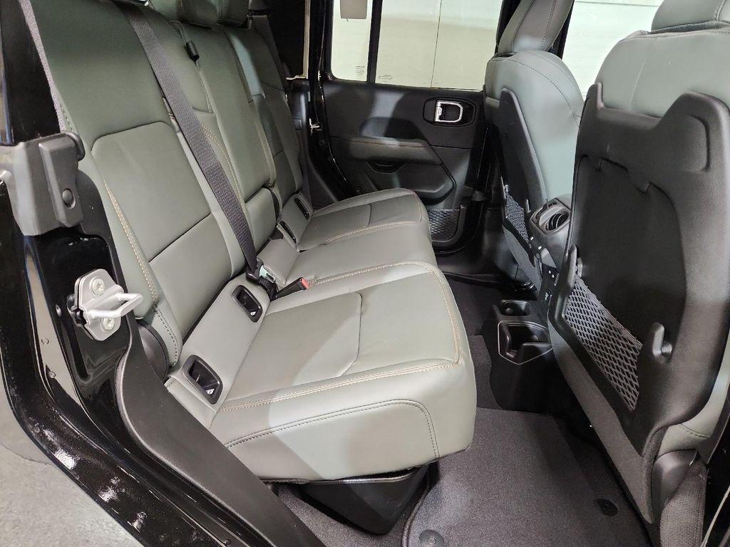 new 2025 Jeep Gladiator car, priced at $60,990