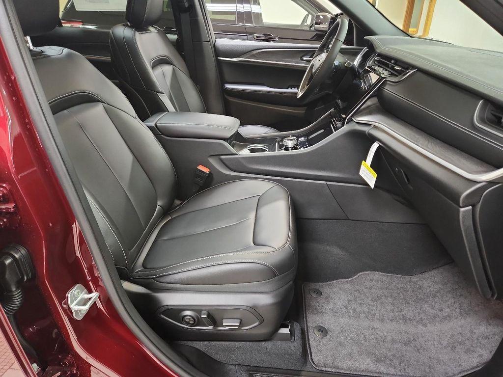 new 2025 Jeep Grand Cherokee L car, priced at $50,844