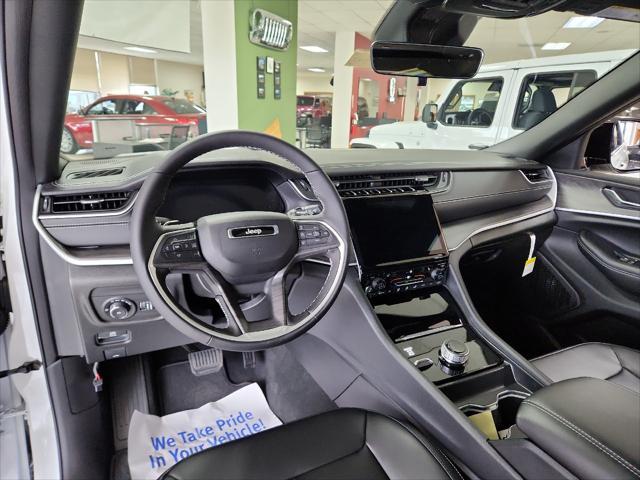 new 2025 Jeep Grand Cherokee L car, priced at $52,697