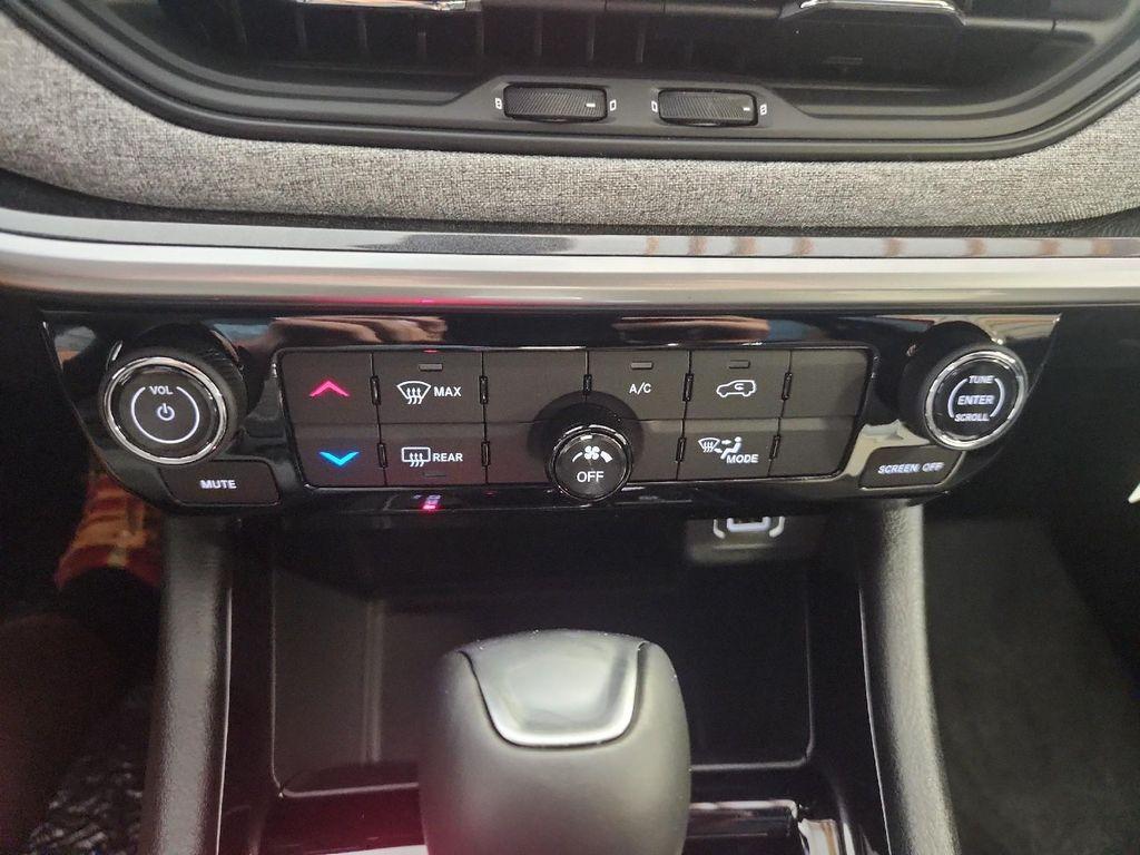 new 2025 Jeep Compass car, priced at $30,199