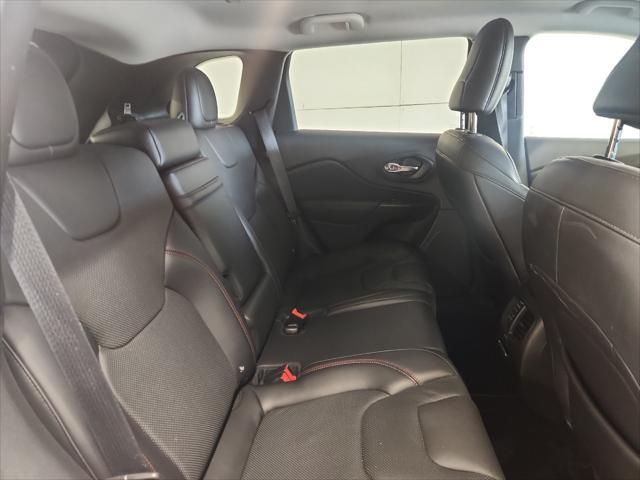 used 2019 Jeep Cherokee car