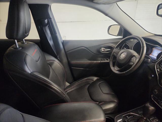 used 2019 Jeep Cherokee car