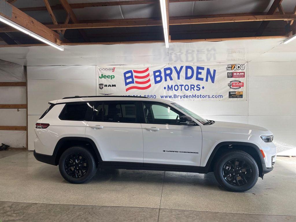 new 2025 Jeep Grand Cherokee L car, priced at $47,527