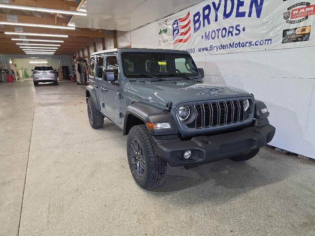 new 2025 Jeep Wrangler car, priced at $47,095