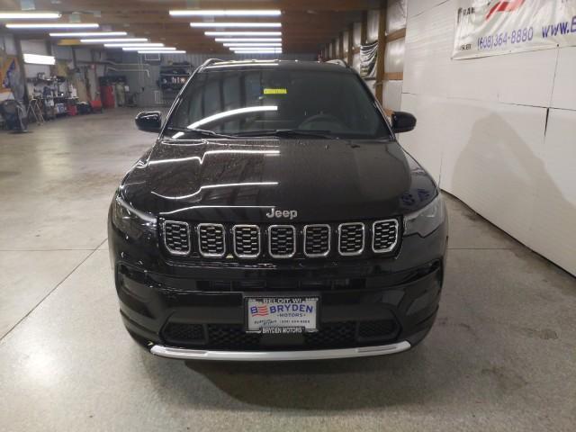 new 2024 Jeep Compass car, priced at $39,195
