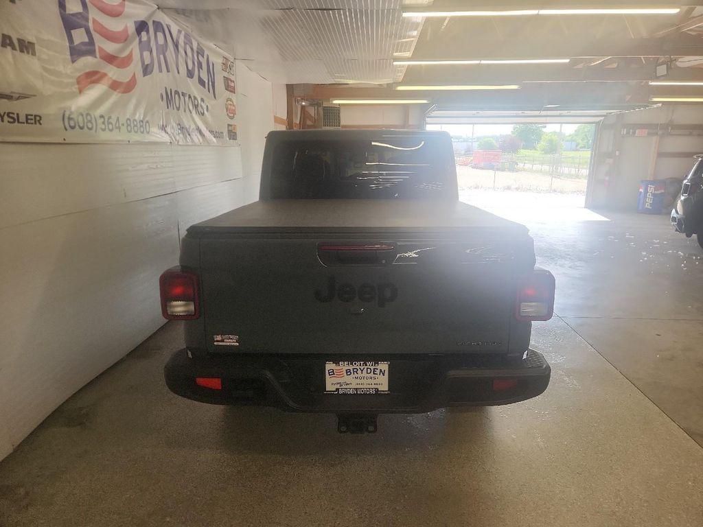 new 2025 Jeep Gladiator car, priced at $49,590