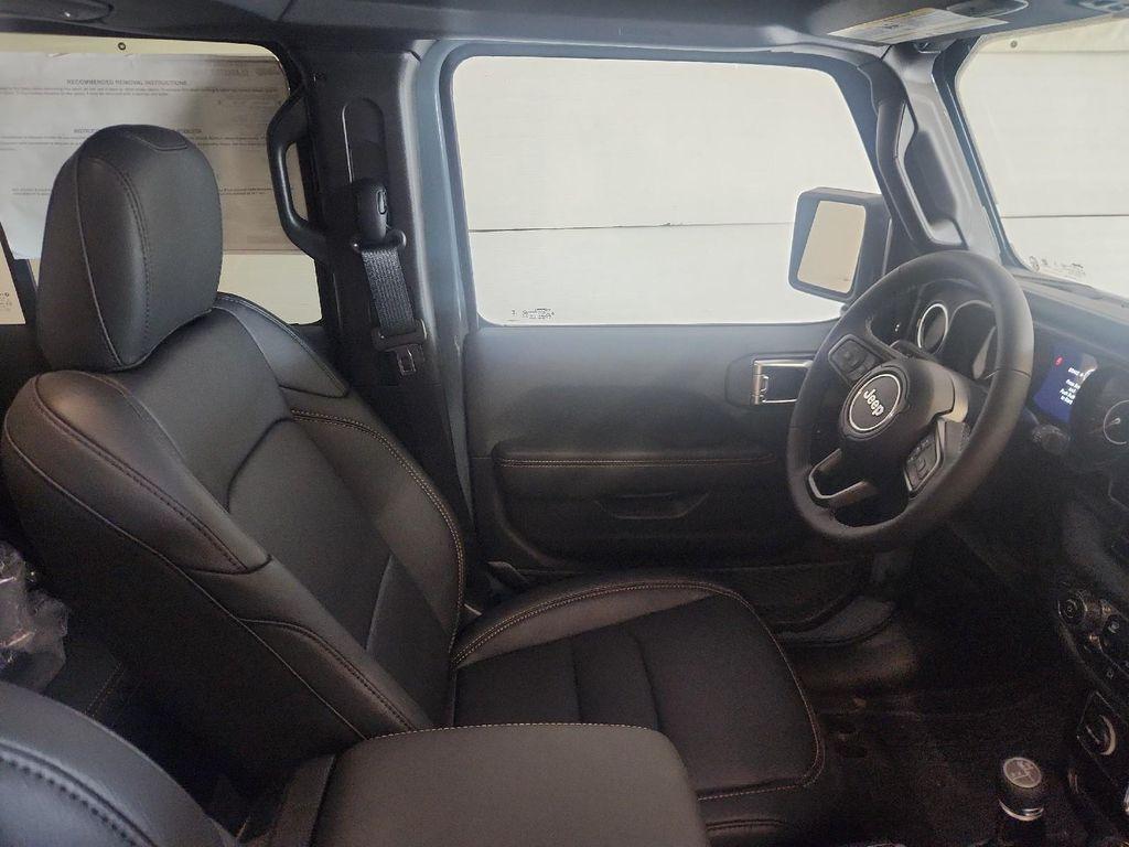 new 2025 Jeep Gladiator car, priced at $49,590