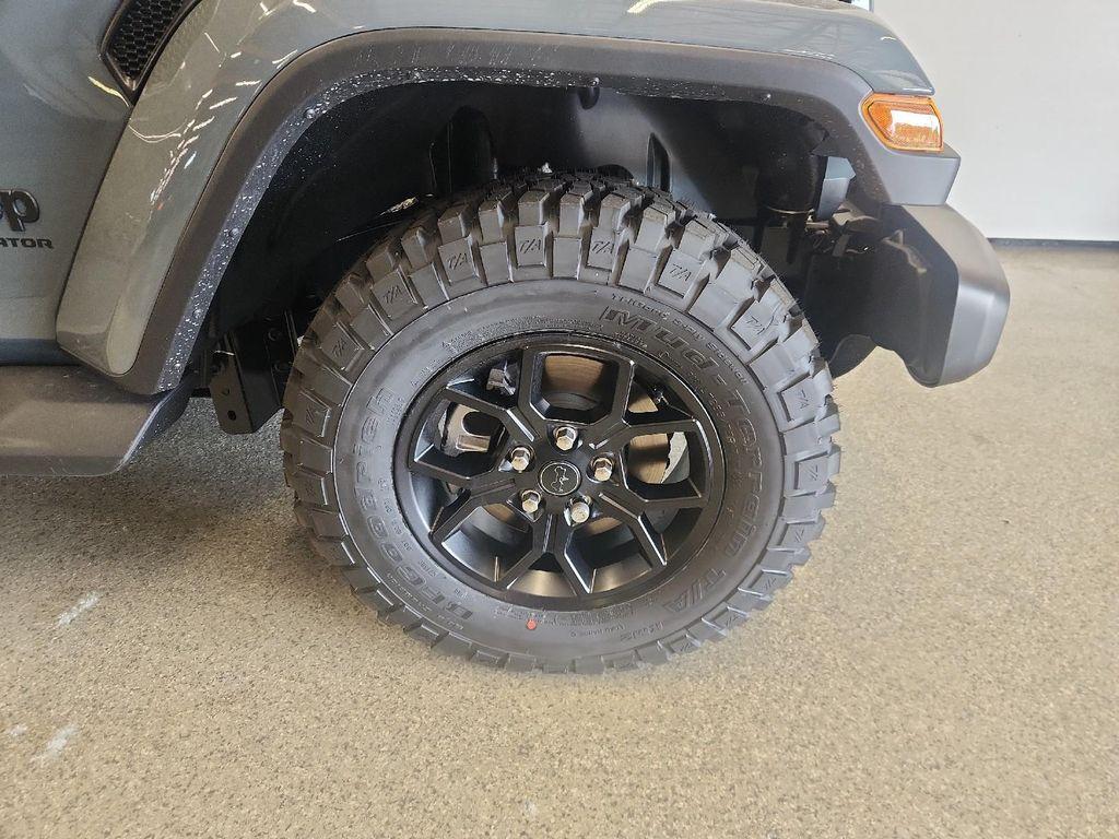 new 2025 Jeep Gladiator car, priced at $49,590