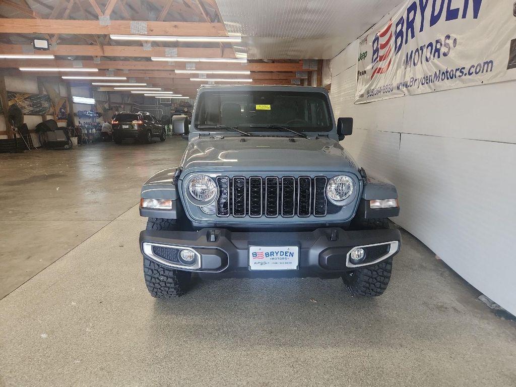new 2025 Jeep Gladiator car, priced at $49,590