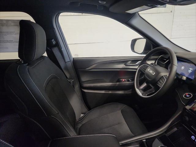 new 2025 Jeep Grand Cherokee car, priced at $42,865