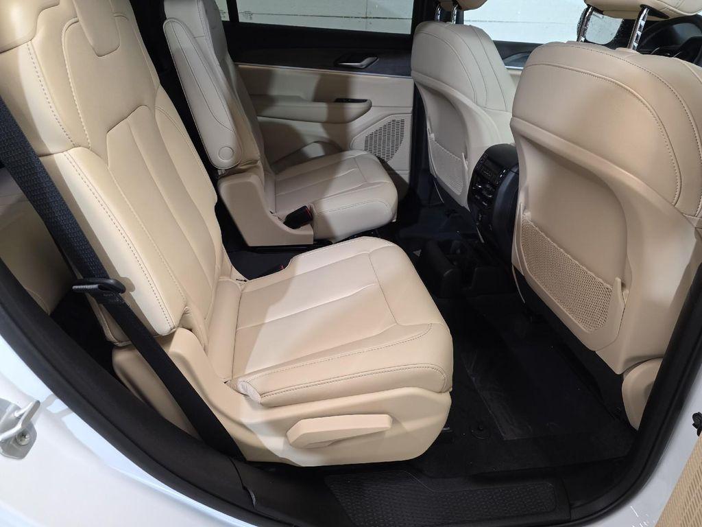 new 2025 Jeep Grand Cherokee L car, priced at $48,403