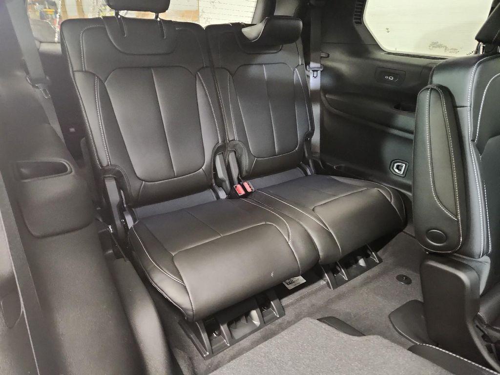 new 2025 Jeep Grand Cherokee L car, priced at $50,195